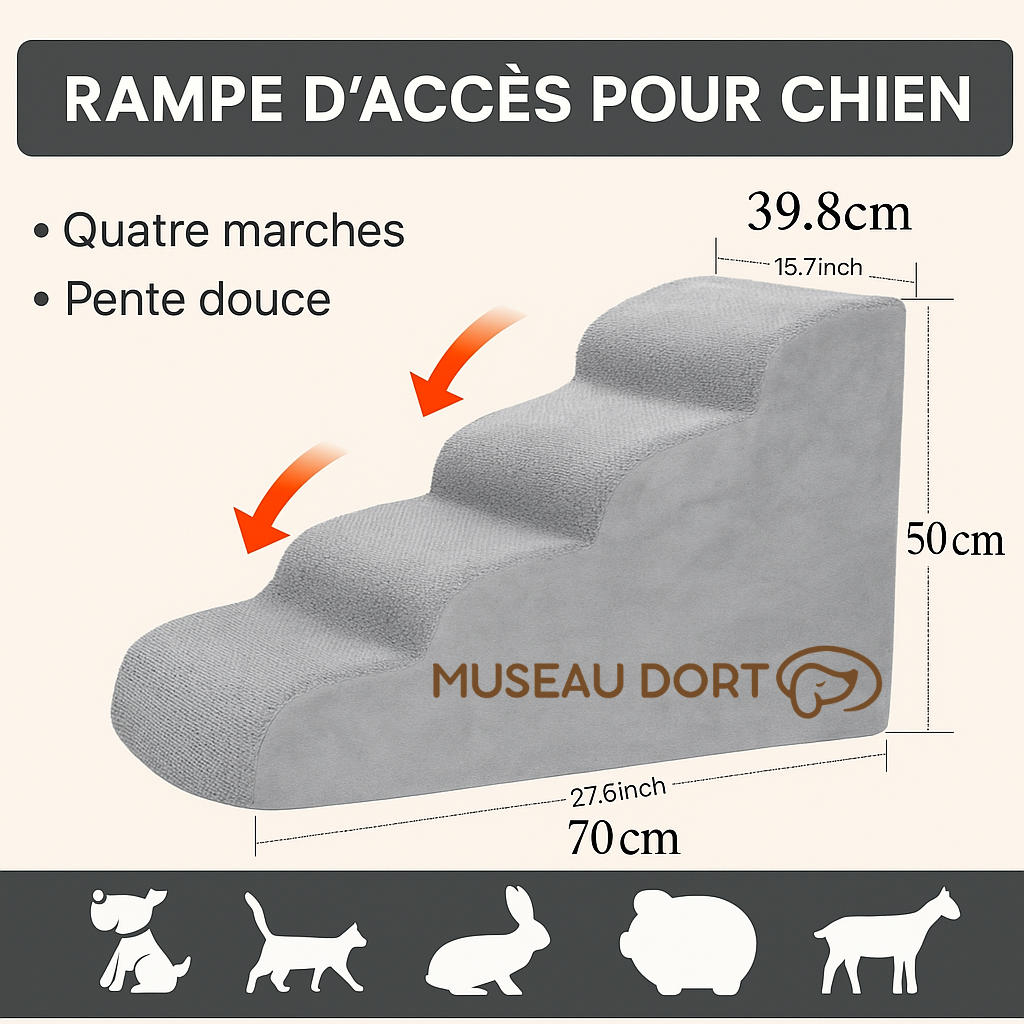 Escalier en mousse gris pour chien et chat, 4 marches avec pente douce, dimensions 70 cm de long, 39,8 cm de large et 50 cm de haut, idéal pour lit ou canapé. Disponible chez Museau Dort.