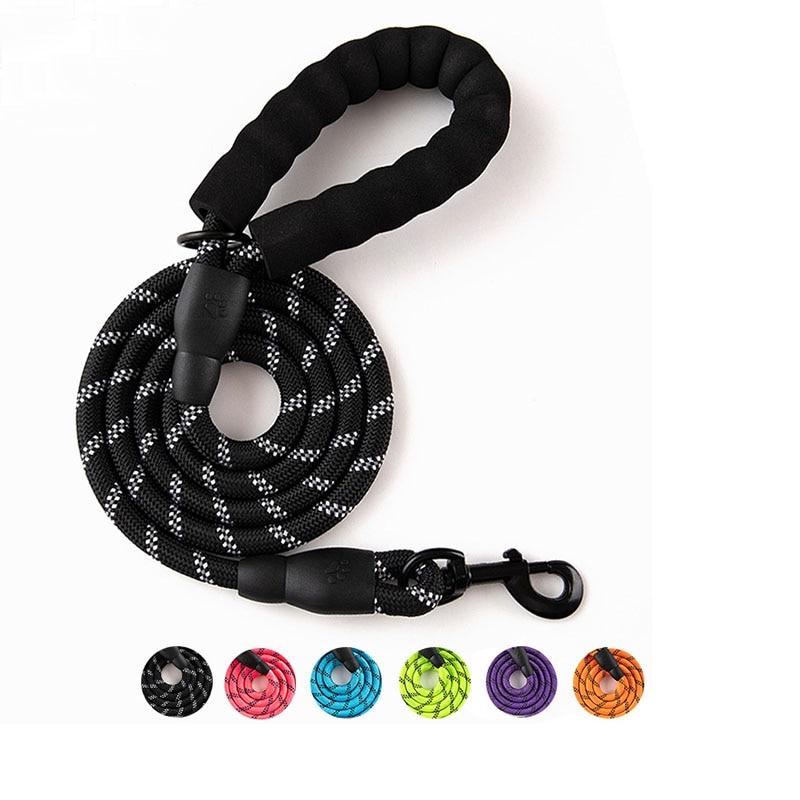 Laisse pour chien en nylon avec poignée rembourrée, mousqueton 360° et plusieurs couleurs disponibles. Museau Dort