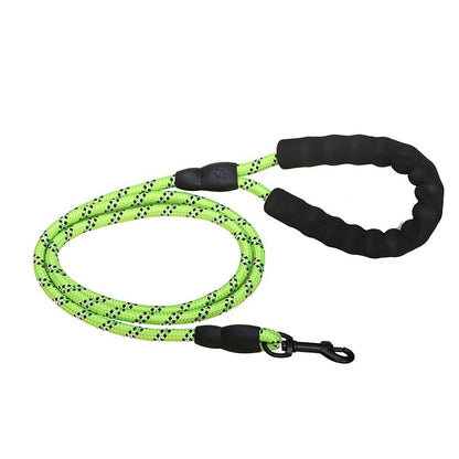 Laisse pour chien en nylon vert avec poignée rembourrée et mousqueton rotatif pour promenade sécurisée. Museau Dort