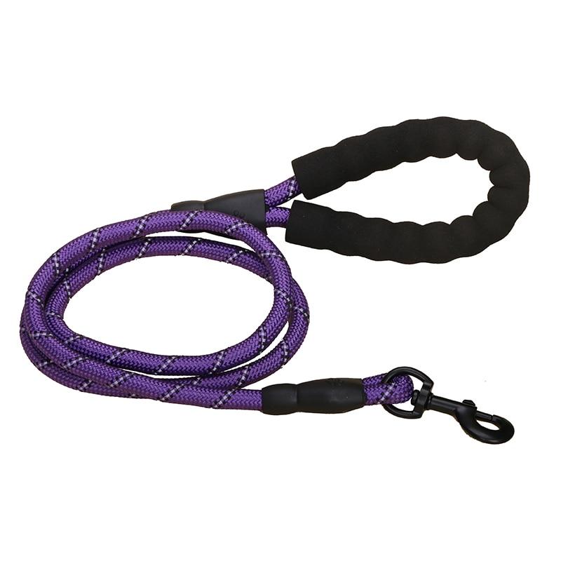 Laisse pour chien en nylon violet avec poignée rembourrée et mousqueton rotatif pour promenade confortable. Museau Dort