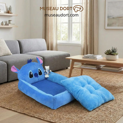 Lit pour chien Stitch bleu avec coussin amovible dans salon moderne, couchage confortable et lavable Museau Dort