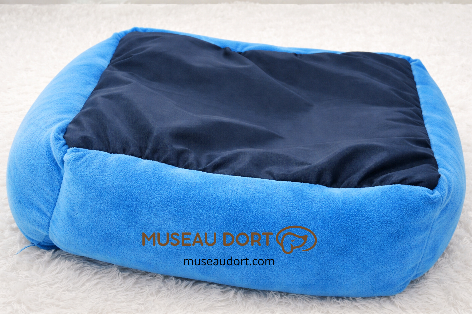 Lit pour chien Stitch bleu avec coussin lavable et base antidérapante, couchage confortable Museau Dort