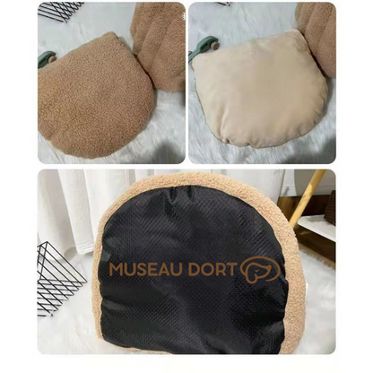 Coussin amovible et fond antidérapant de la niche intérieure chien maison d’ours – Disponible chez Museau Dort
