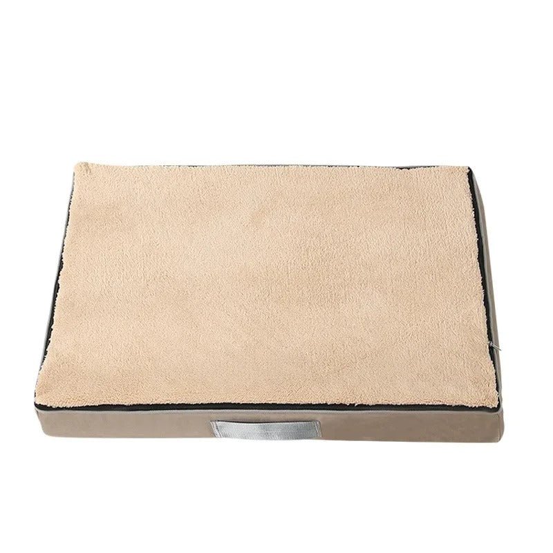 Coussin orthopédique beige pour chien – matelas mémoire de forme doux et soutenant, idéal pour chiens seniors ou sensibles. Disponible chez Museau Dort