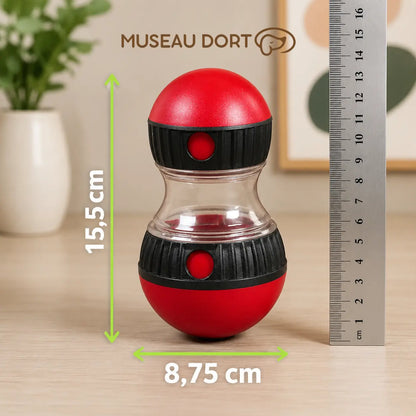 Dimensions du jouet distributeur de croquettes pour chien rouge avec hauteur 15,5 cm et largeur 8,75 cm