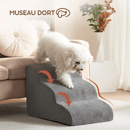 Escalier pour Chien Âgé Intérieur Design – Confort et Élégance au Quotidien - Museau dort