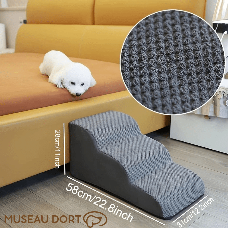 Escalier pour Chien Âgé Intérieur Design – Confort et Élégance au Quotidien - Museau dort