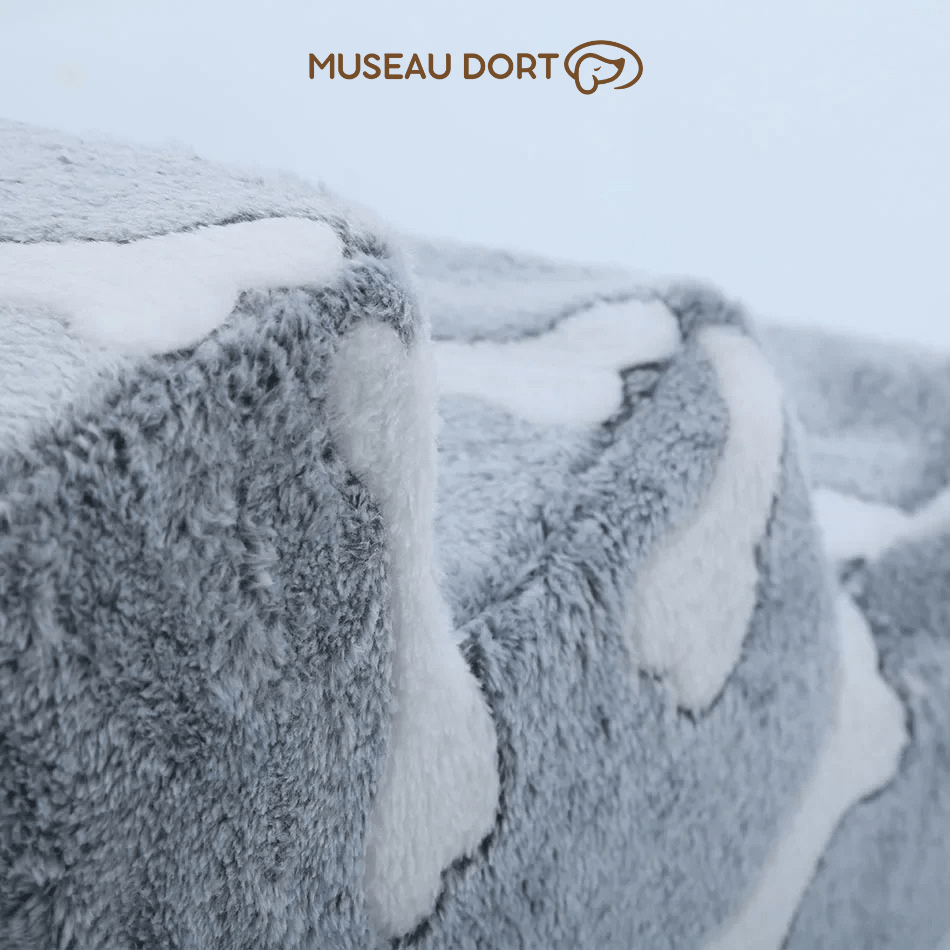 Détail du tissu en mousse douce d’un escalier pour chien, surface confortable et antidérapante, finition soignée, Museau Dort