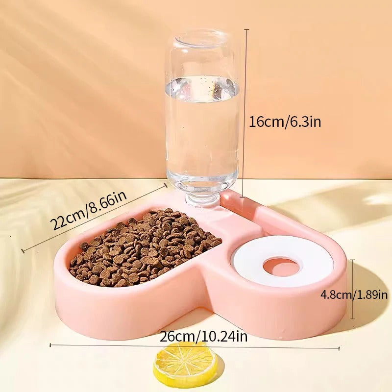 Gamelle cœur rose avec distributeur d’eau automatique et dimensions pour chien et chat. Disponible chez Museau Dort