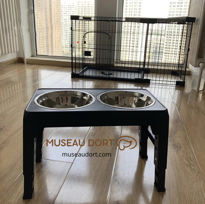 Gamelle pour chien avec double bol en inox sur support stable, idéale pour les repas sur sol lisse en intérieur – Museau Dort