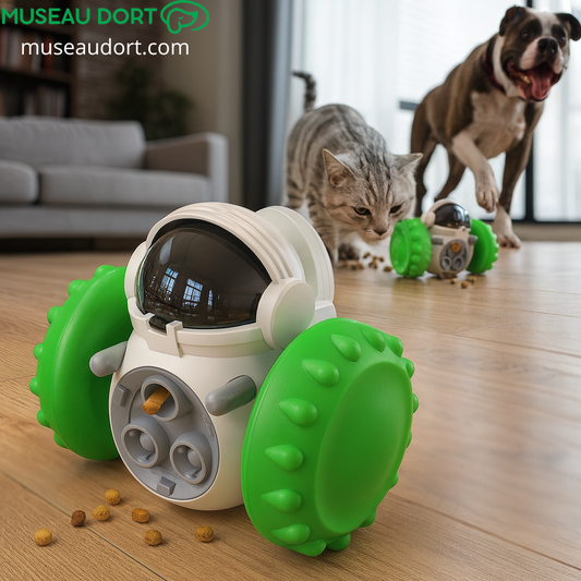 Jouet distributeur de croquettes pour chien dans un salon moderne, stimulant mentalement chiens et chats | Museau Dort