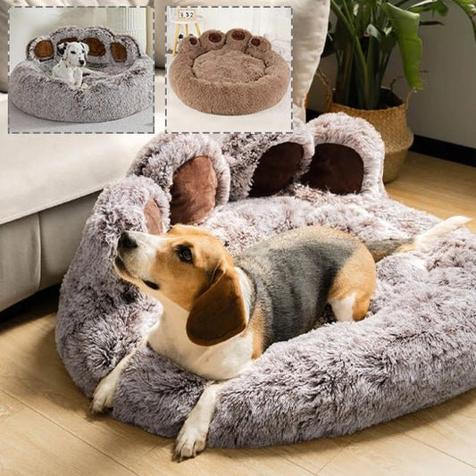 Panier pour chien en forme de pattes, lit douillet et ludique pour un confort optimal. Disponible chez Museau Dort