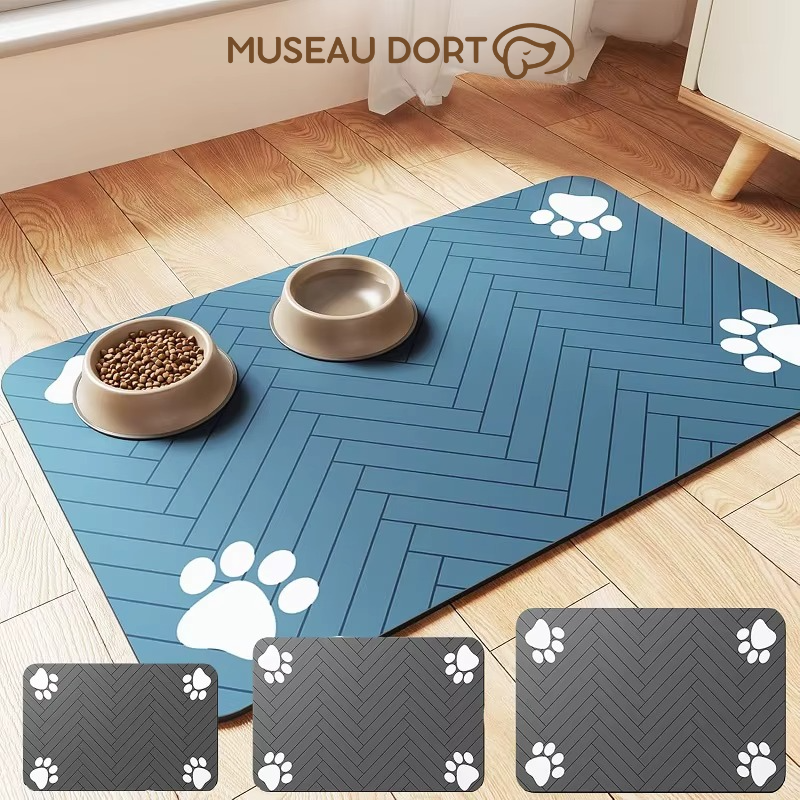 Tapis gamelle chien antidérapant bleu avec variantes de tailles protégeant le sol de l’eau et des croquettes, Museau Dort